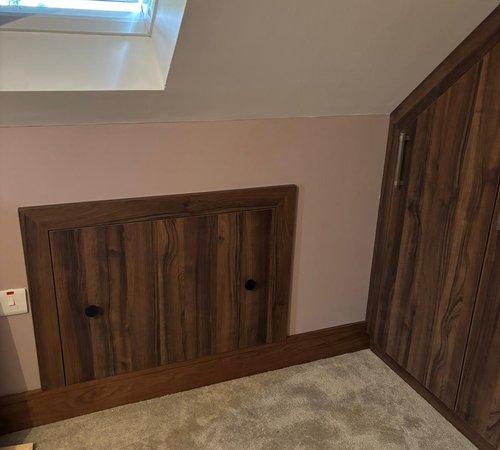 custom-attic-wardrobe-1 custom-attic-wardrobe-1