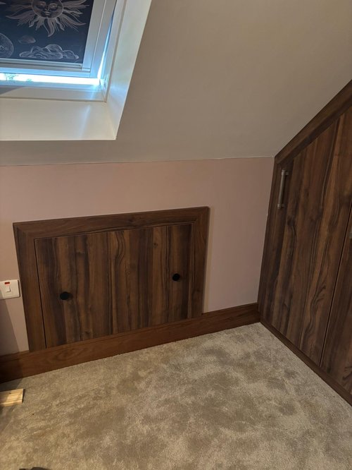 custom-attic-wardrobe-1 custom-attic-wardrobe-1