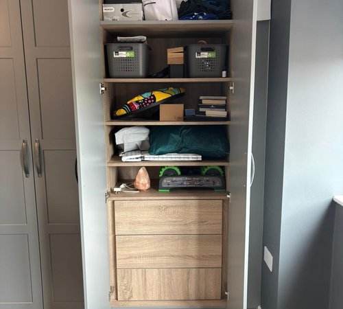 custom-bedroom-wardrobe-1 custom-bedroom-wardrobe-1