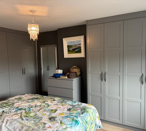 custom-bedroom-wardrobe-12 custom-bedroom-wardrobe-12